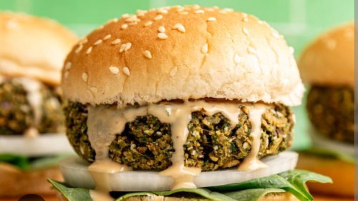Falafel burger