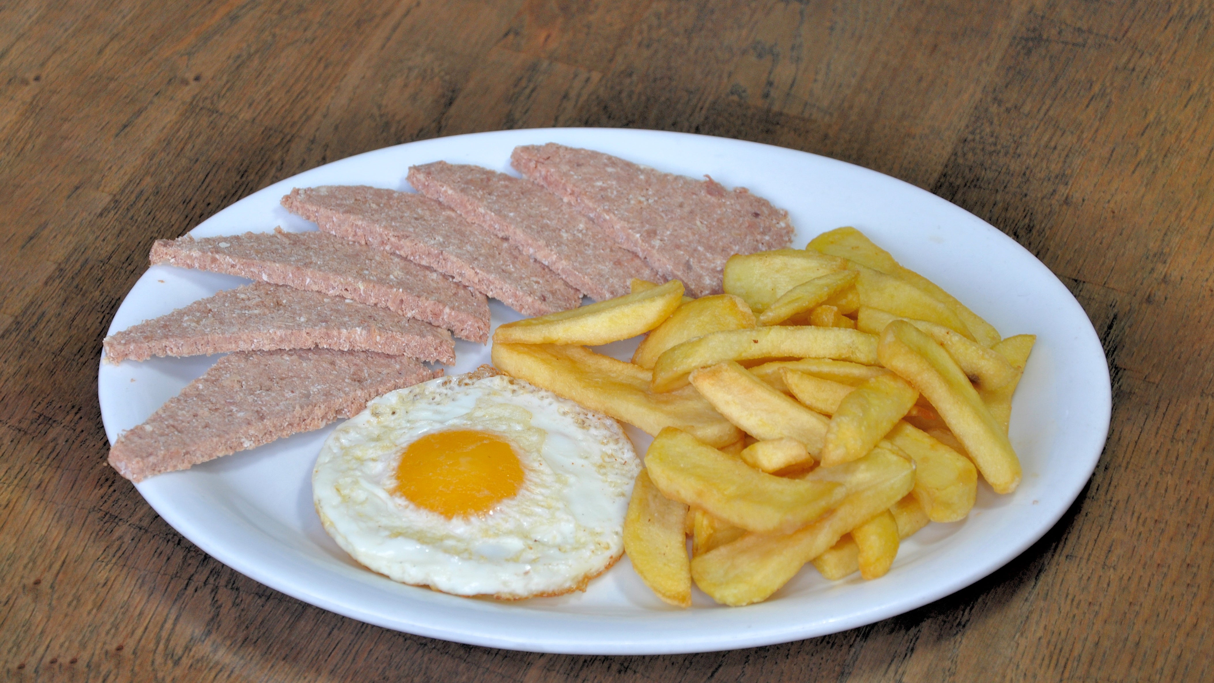 Corned Beef, Egg and Chips