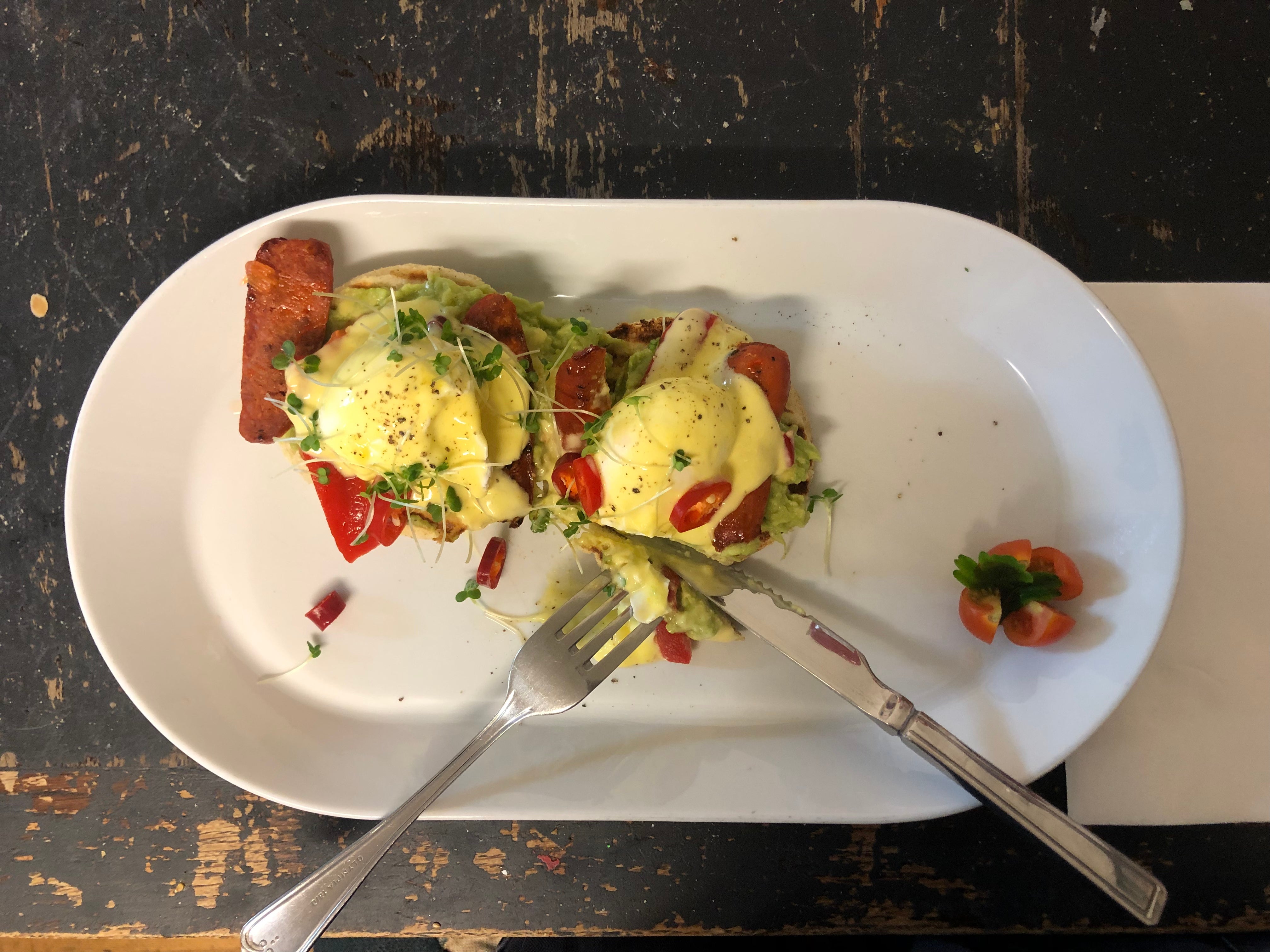 PESTO POACHED EGGS