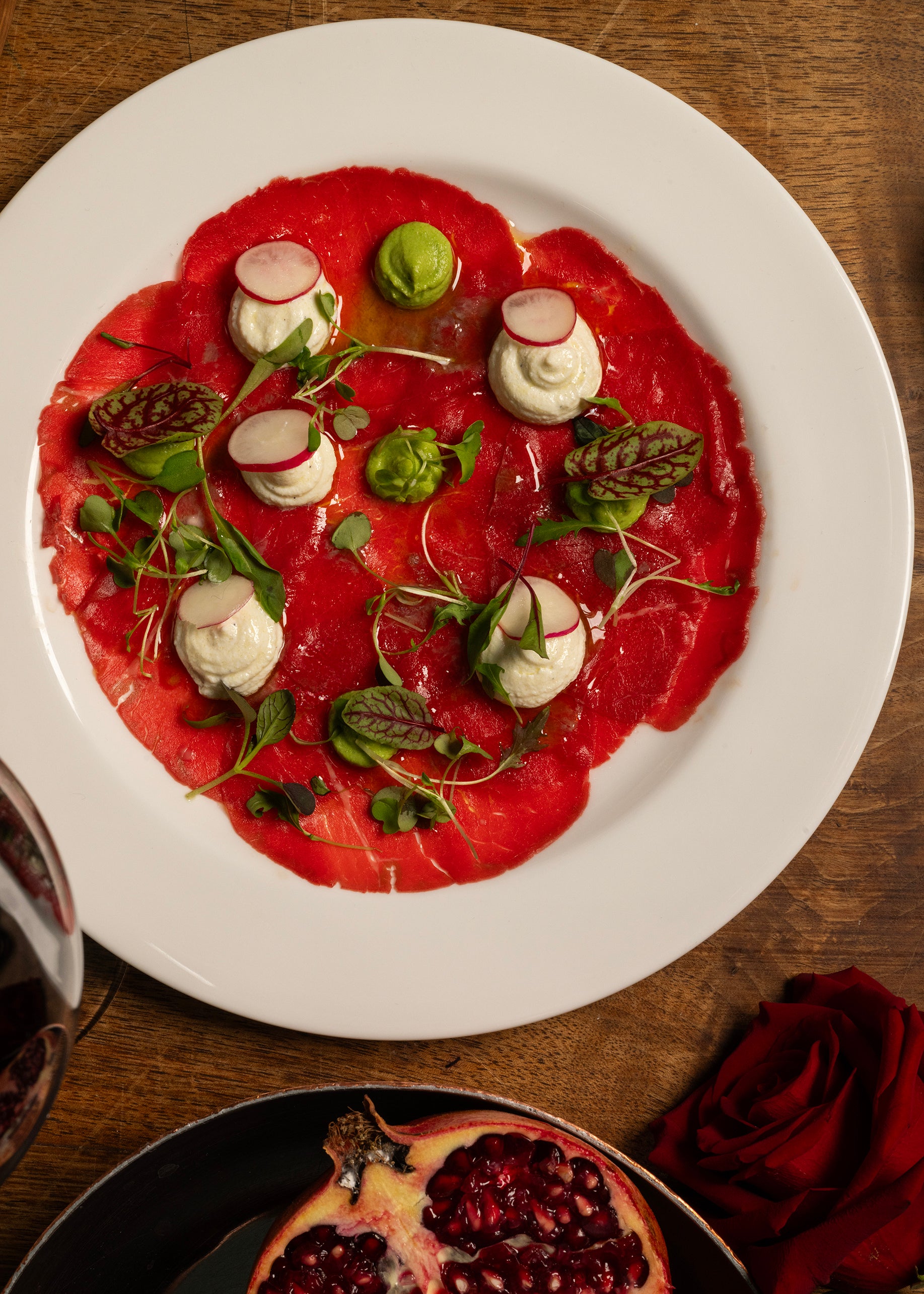 Carpaccio Di Manzo, Quenelle Di Ricotta Di Pecora, Ravanelli E Crema Di Broccoli