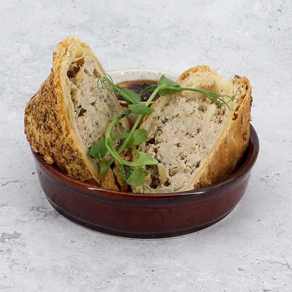 PORK & DOUBLE GLOUCESTER SAUSAGE ROLL‎‎
