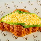 Croissant Benedict