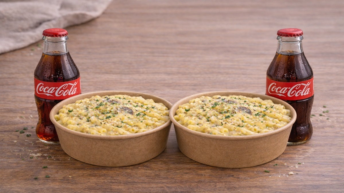 Mac & Cheese 🧀 Couple 🥘🥘🥤🥤