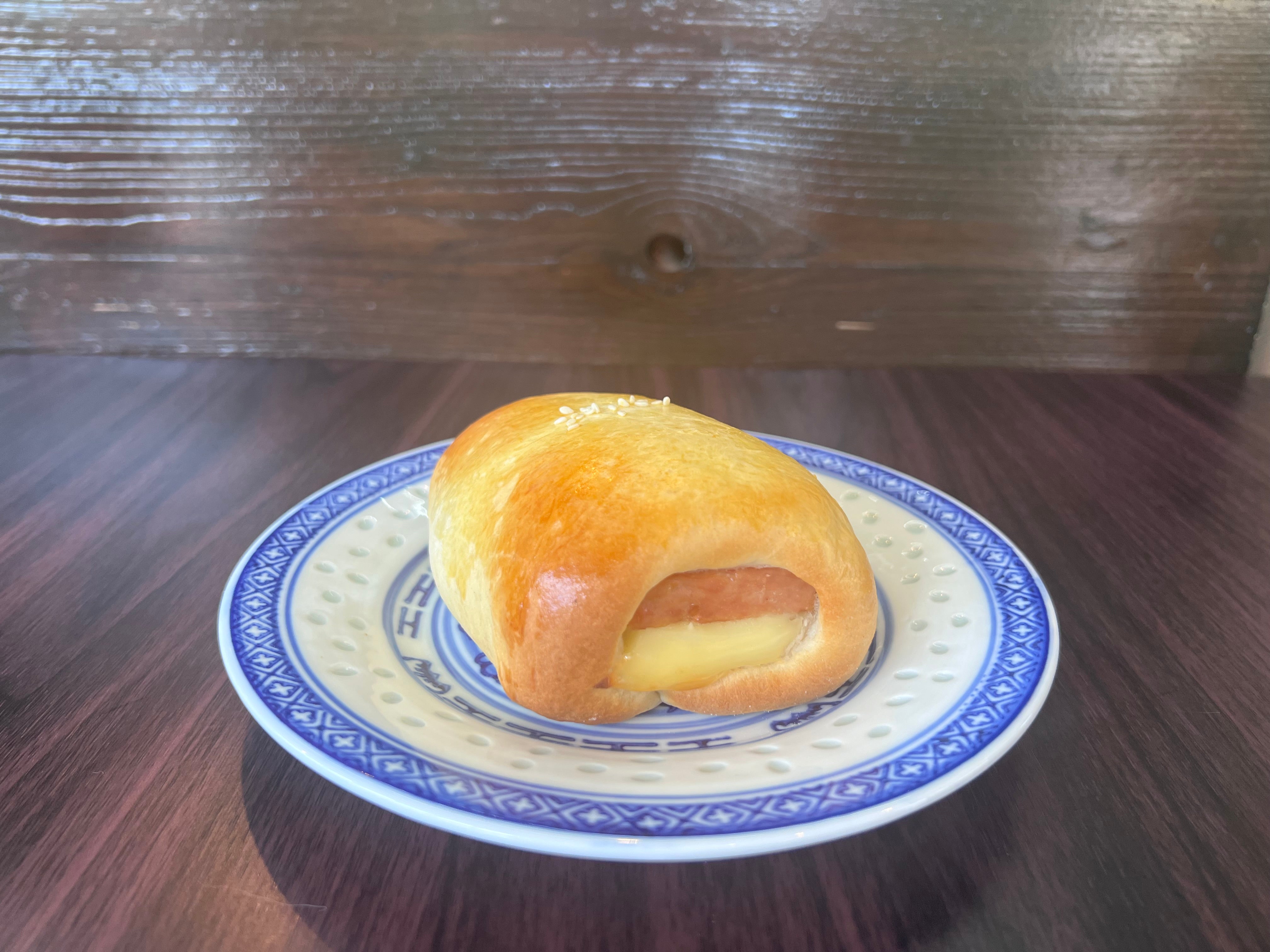 餐肉芝士包 Spam & Chesse Bun