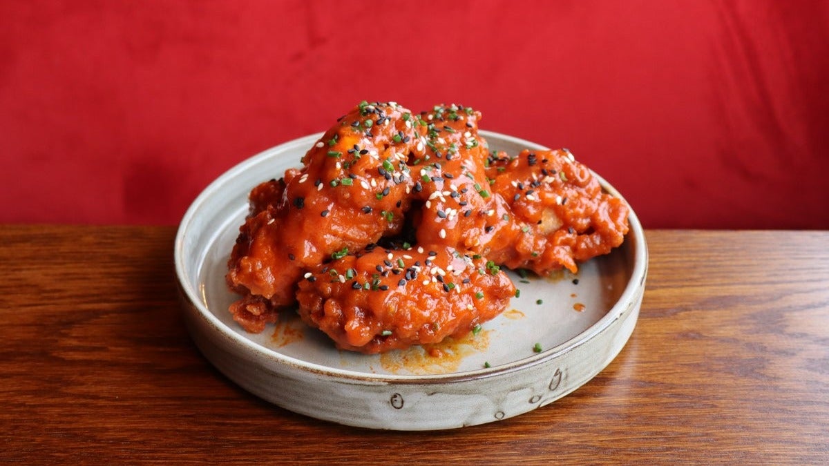 1kg of wings