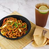 Udon Noodle Combo with crackers