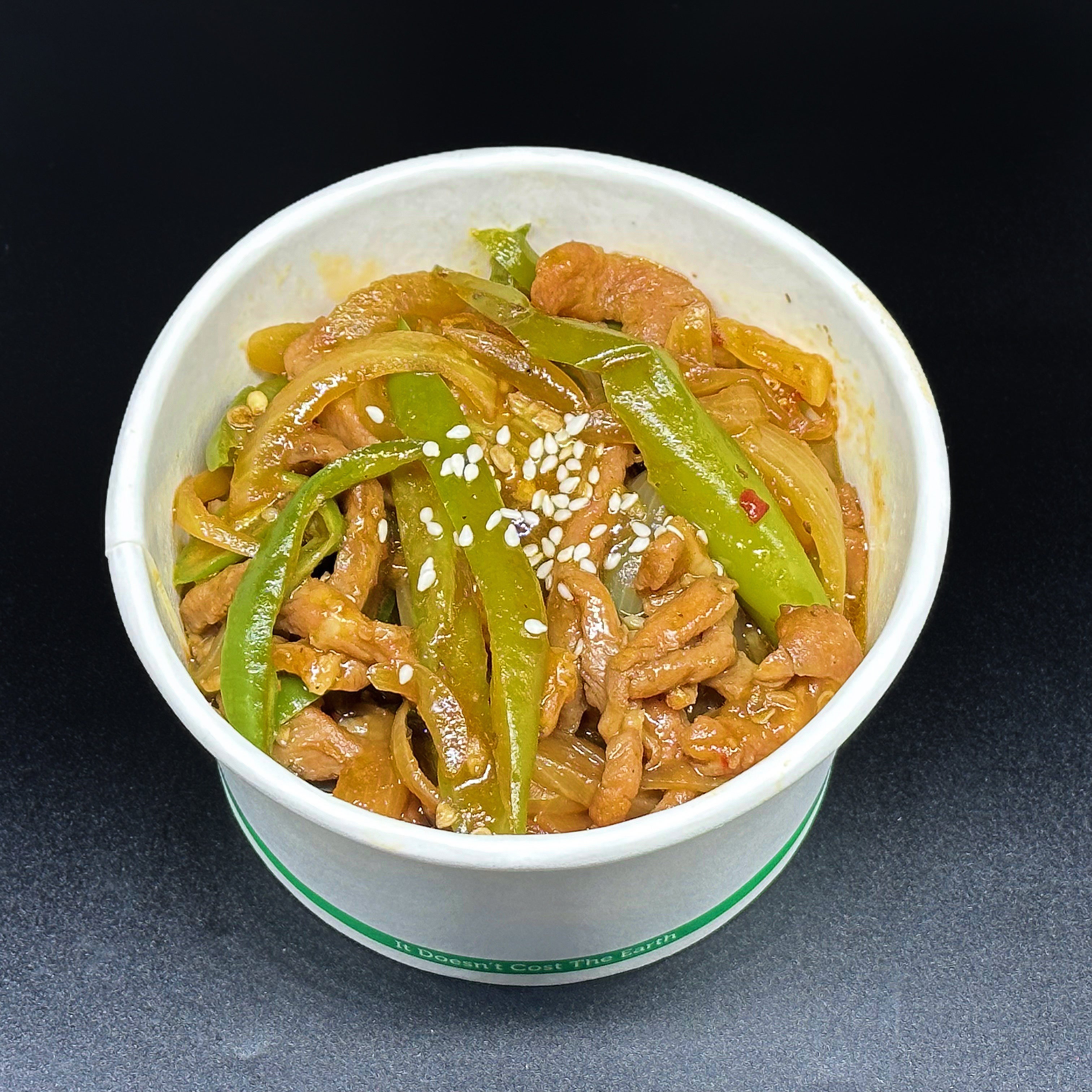 Stir-Fried Pork with Green Peppers 青椒肉丝