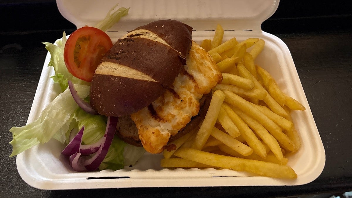 Halloumi burger