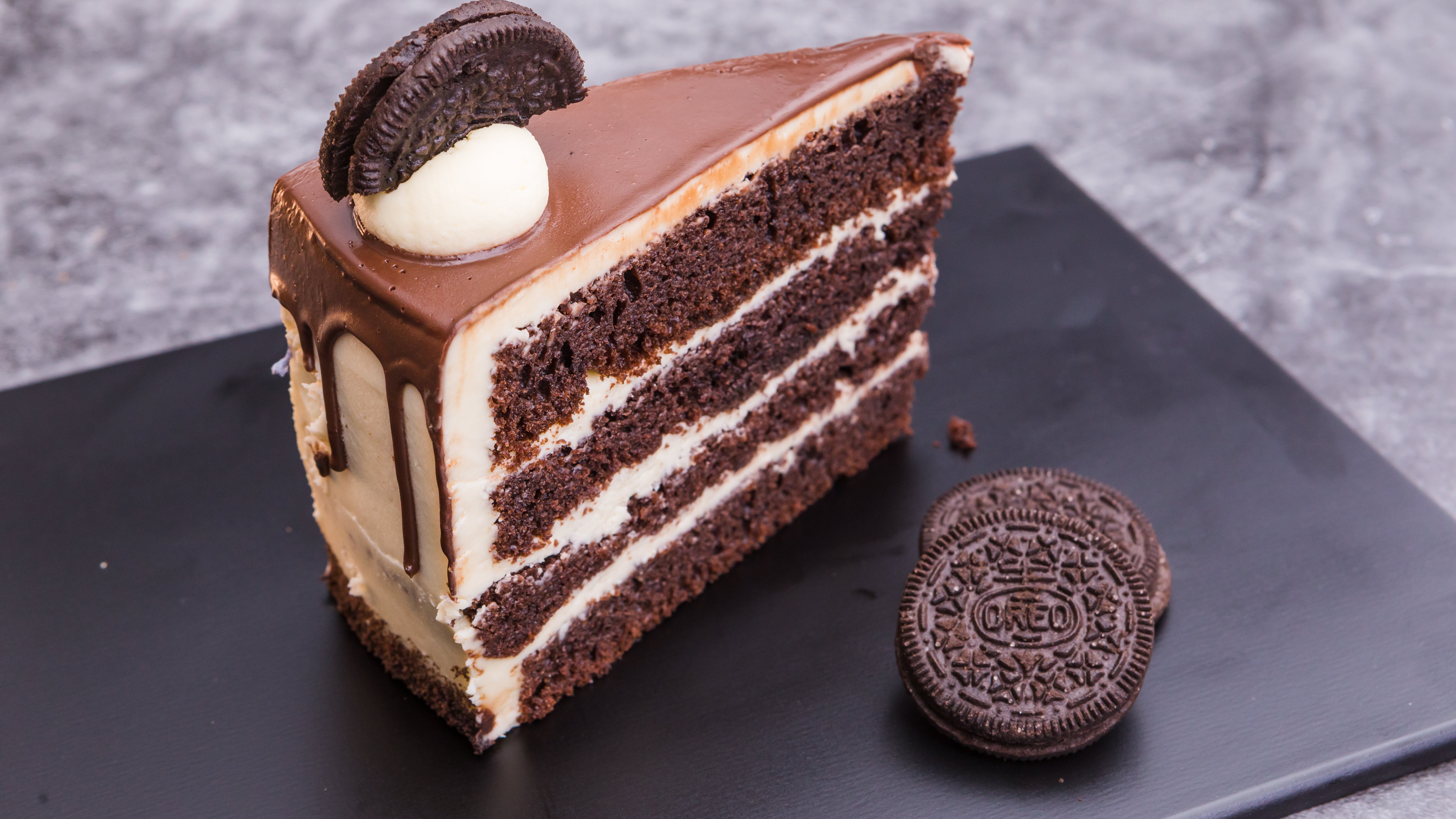 Cookies & Cream Cake