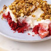 Yummi Strawberry Trifle 