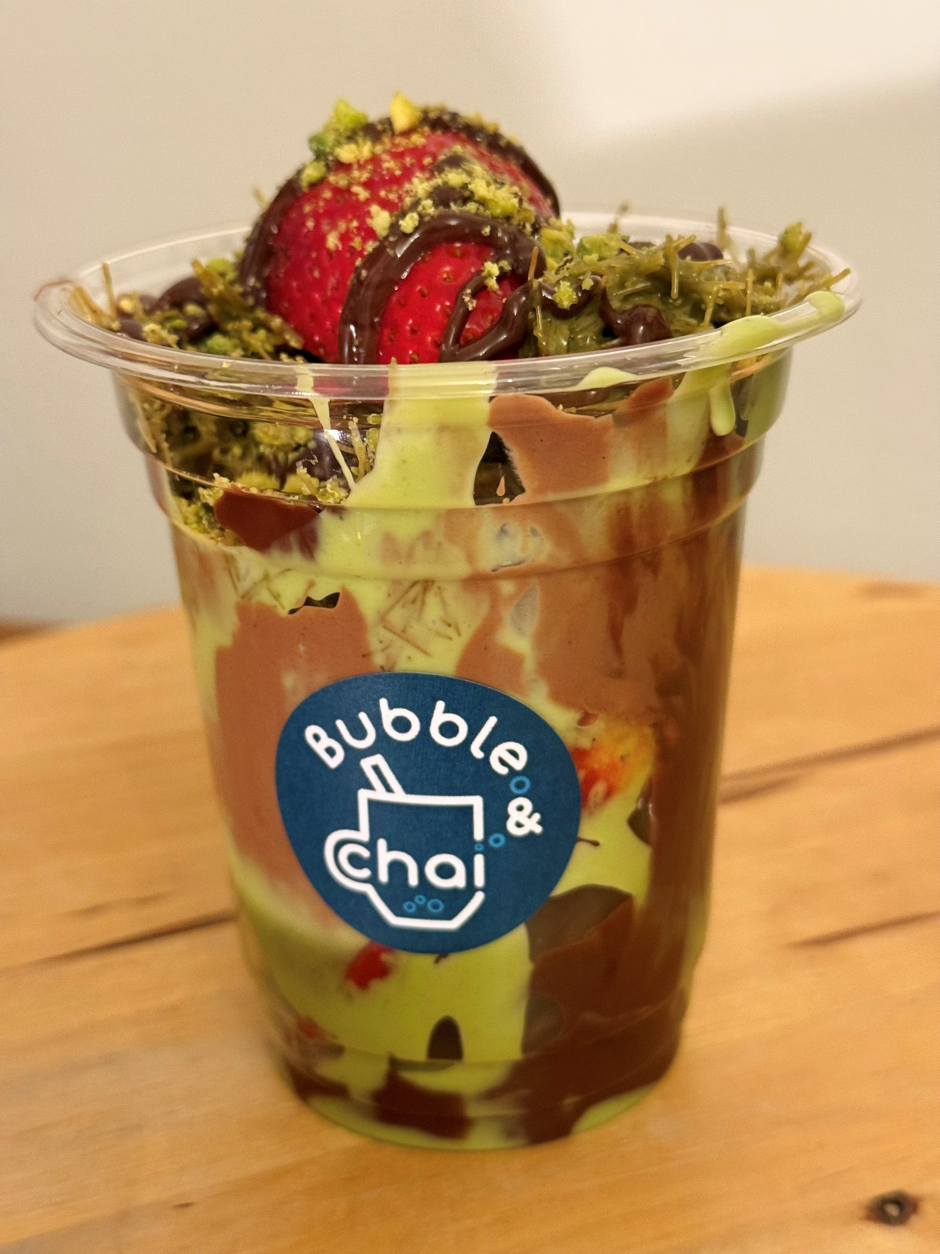 Dubai Kunafa Chocolate Strawberries
