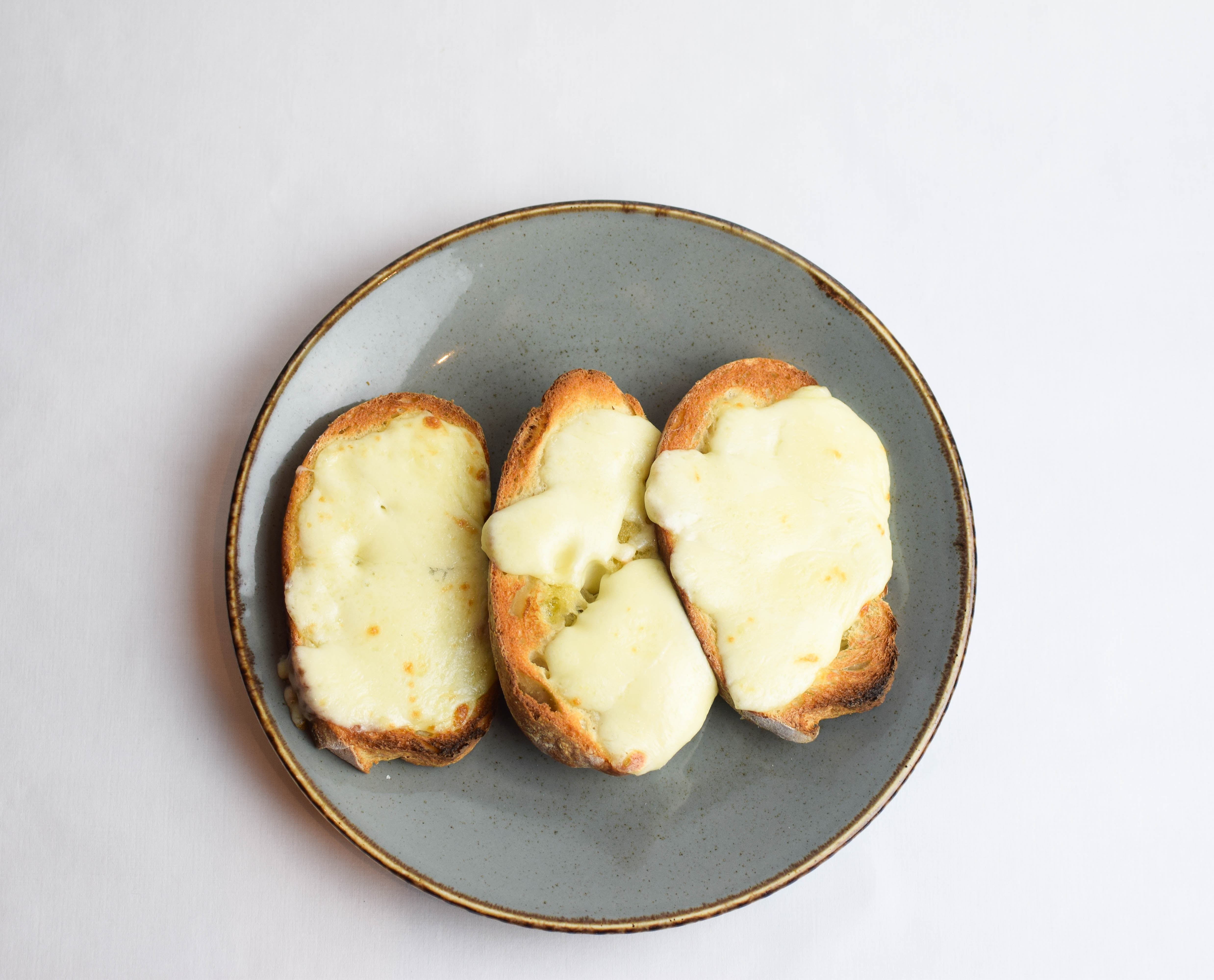 Garlic Bread with Mozzarella