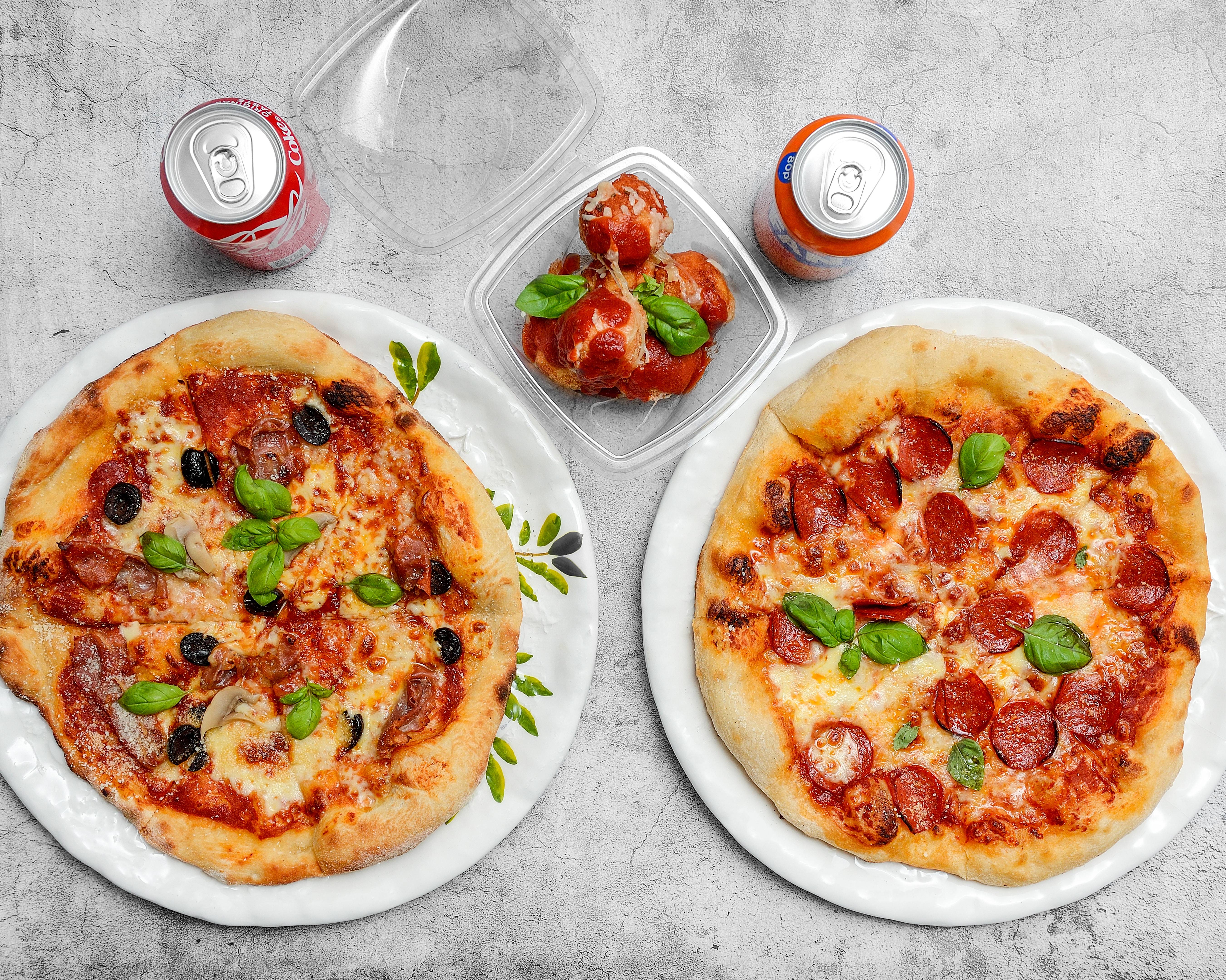 2 Pizzas, 2 Drinks & 1 Side