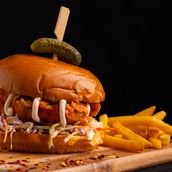 BAFFLO RANCH CHICKEN BURGER