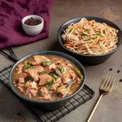 Black Pepper Beef With Garlic Noodle