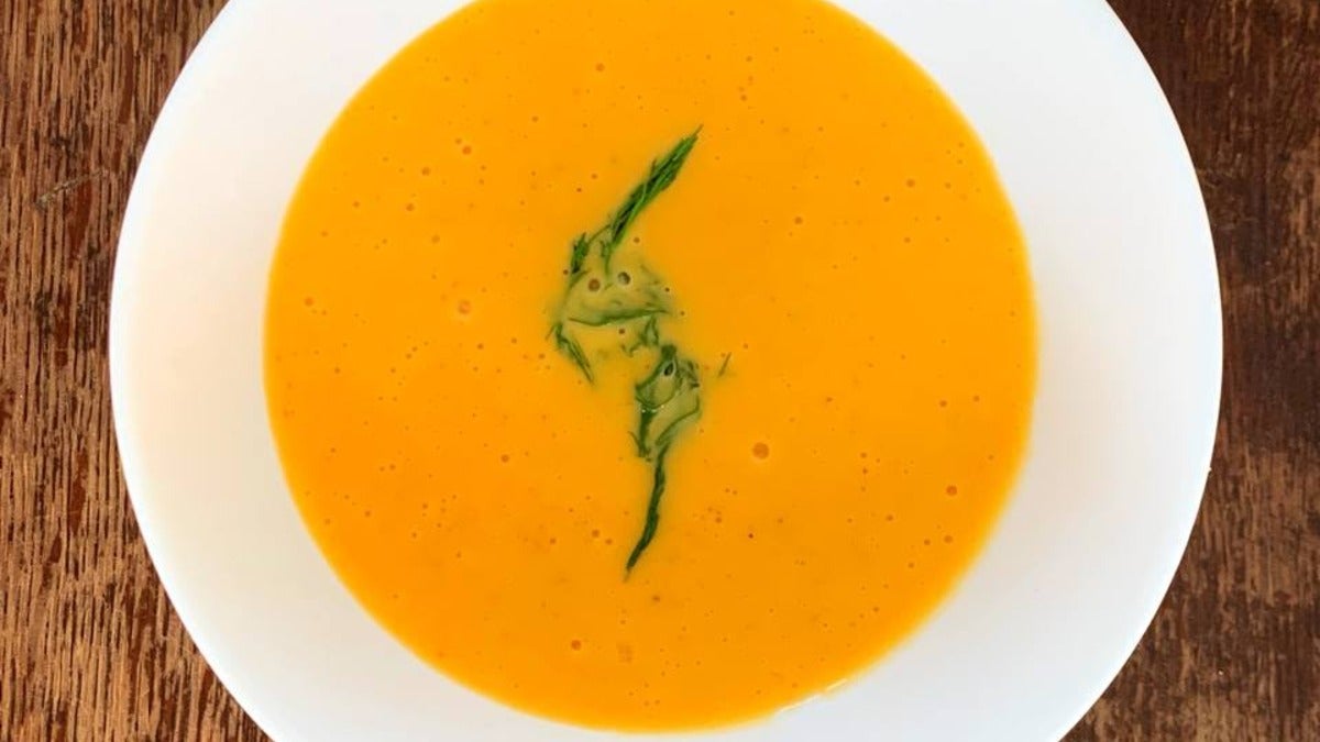 Pumpkin soup with cream and garlic