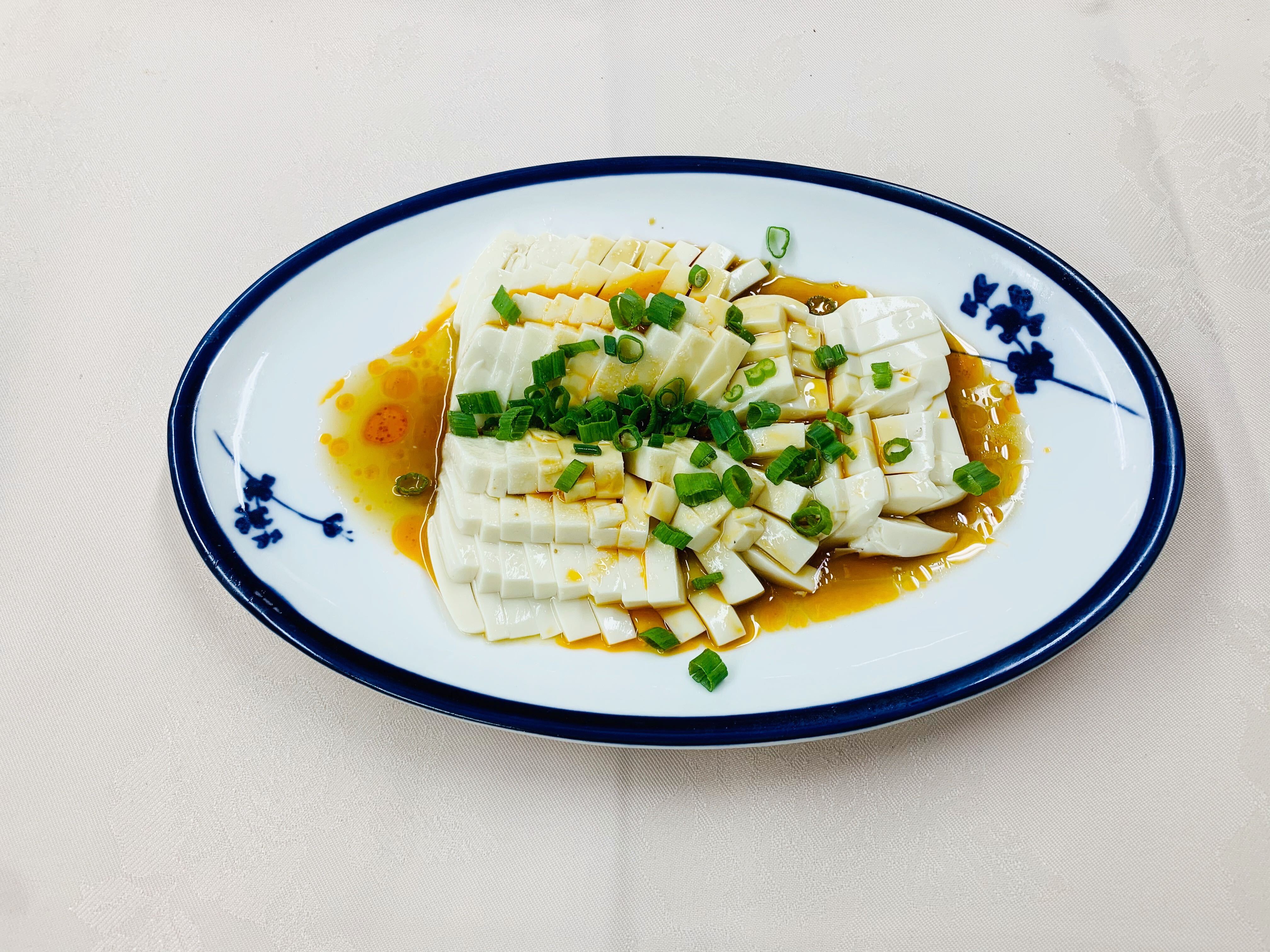 Tofu with Spring Onions (V) 小蔥拌豆腐