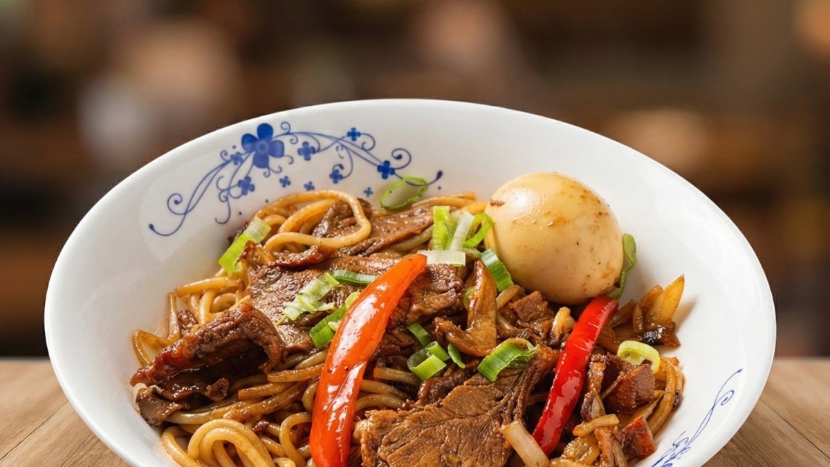 Beef Shin Dry Noodles (牛腱干炒米粉)