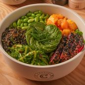 Tuna poke bowl
