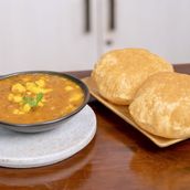 Cholley Bhature Combo