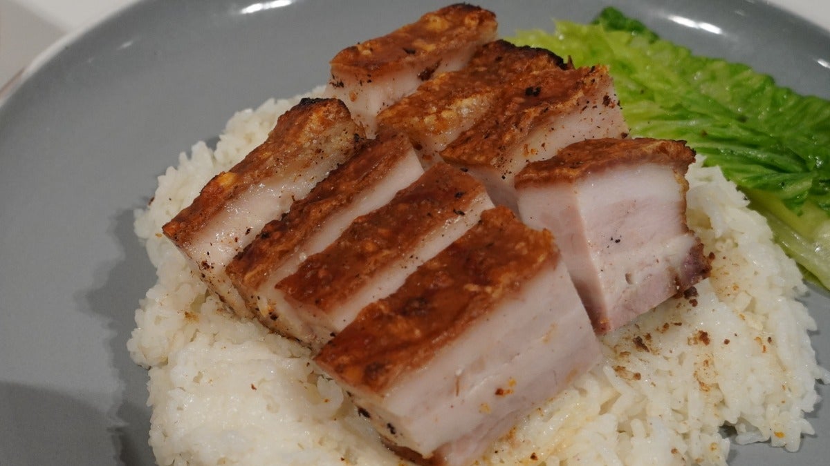 O. 脆皮烧肉饭 Crispy pork with rice