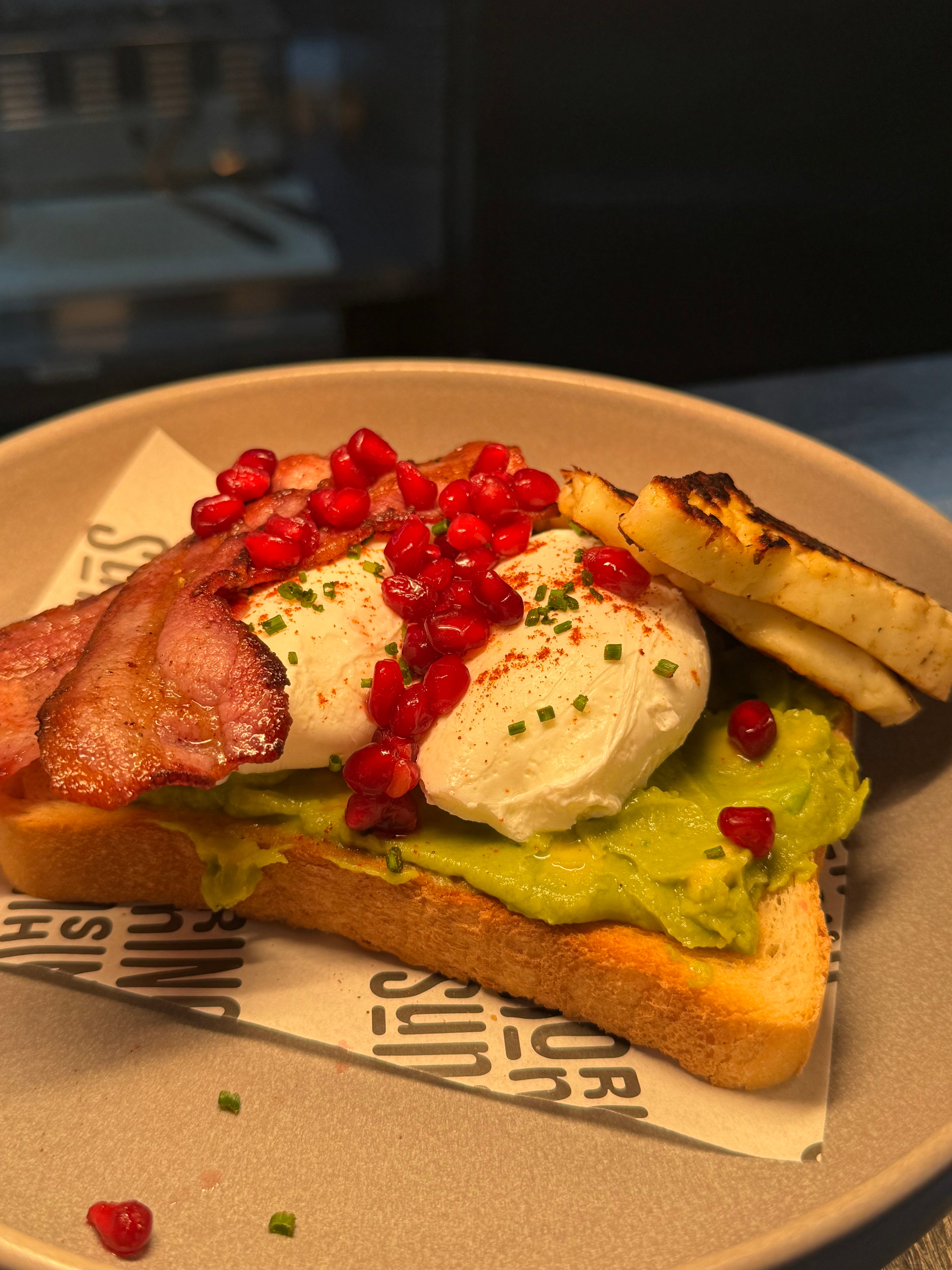 Sunshine Smashed Avo