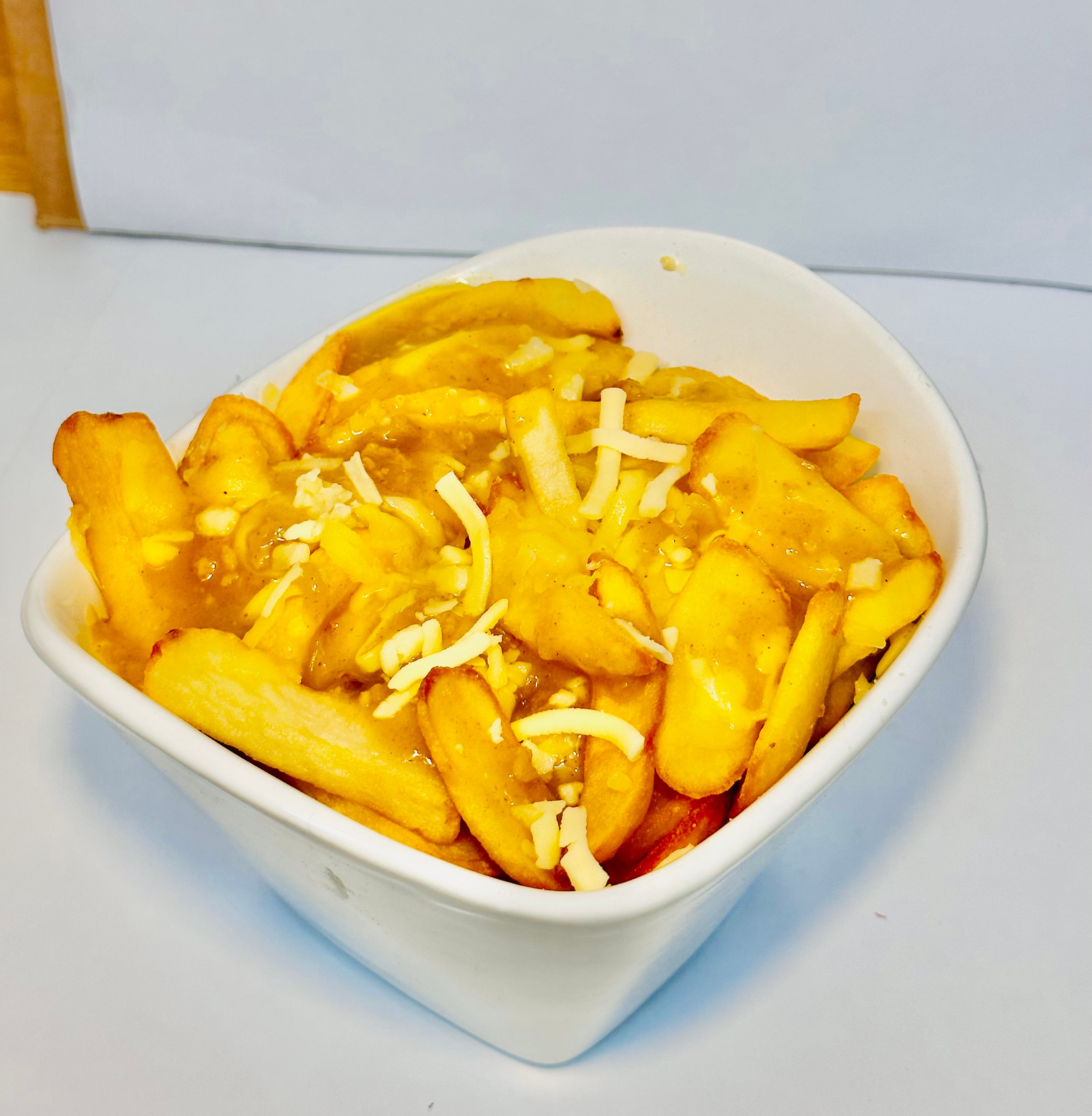 Cheesy Chips Curry Sauce Tray