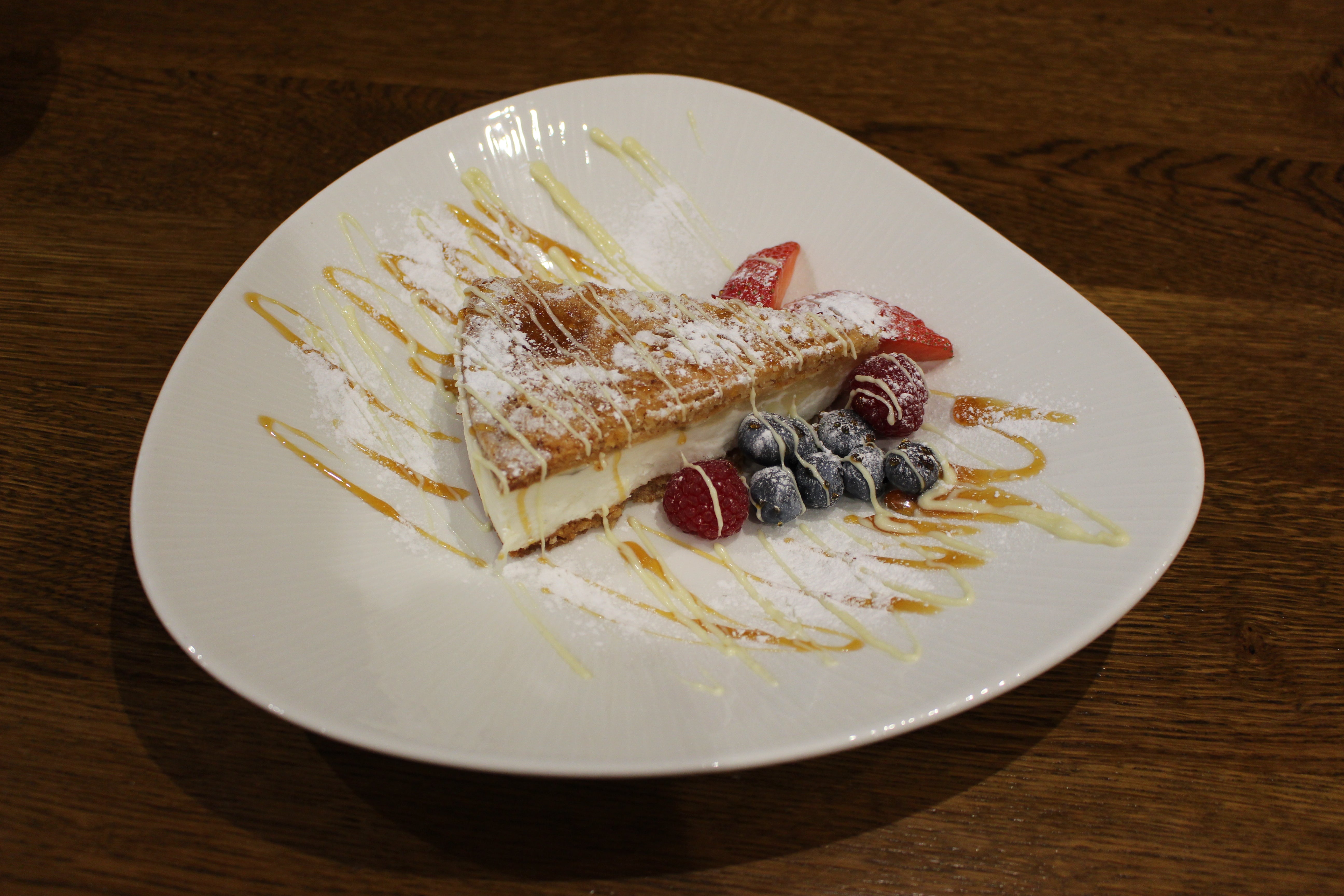 HOMEMADE CHEESECAKE