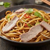 White sliced beef fried noodles