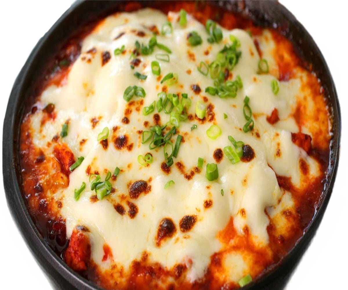 Cheese Buldak (Stir Fried Chicken with Cheese)