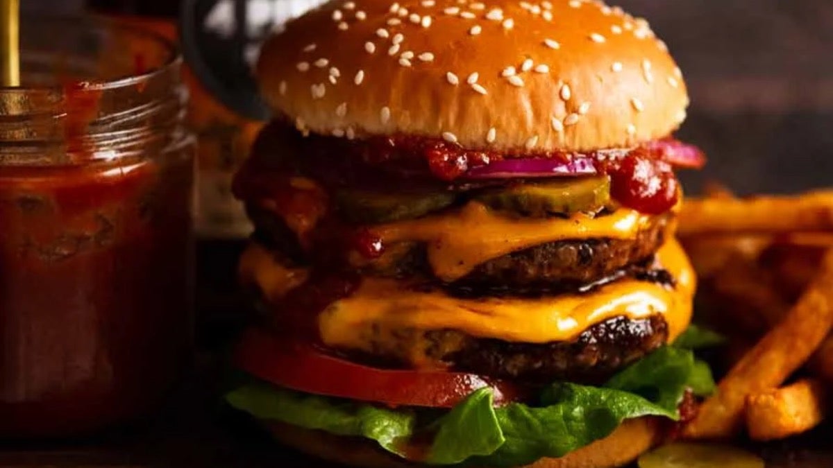 Double Handmade Gourmet Beef Burger ��������������