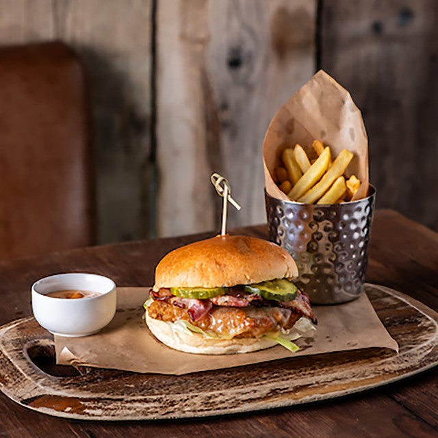 CHICKEN & BACON BURGER