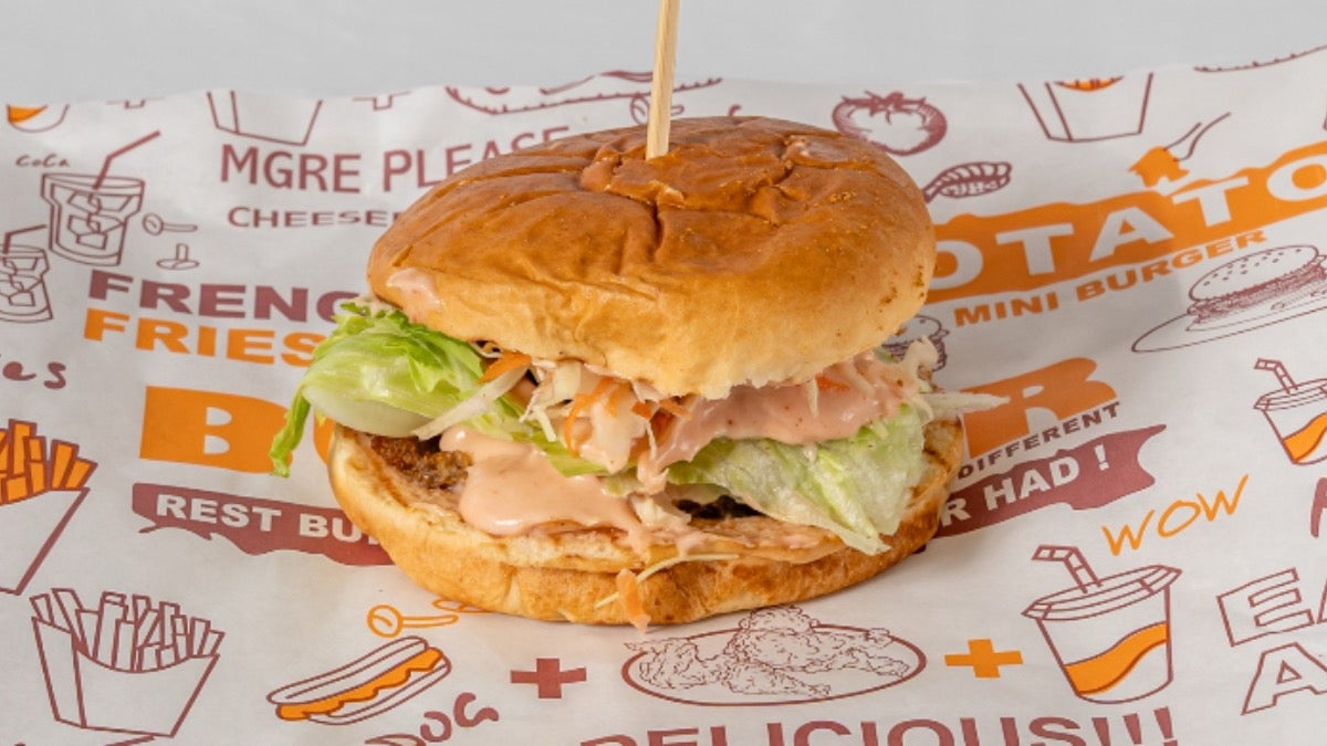 Creamy Crunch Burger with Cheese
