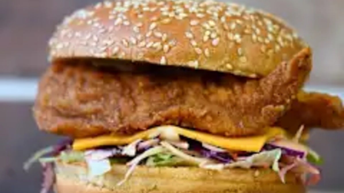 Supreme Butter Milk Chicken Burger