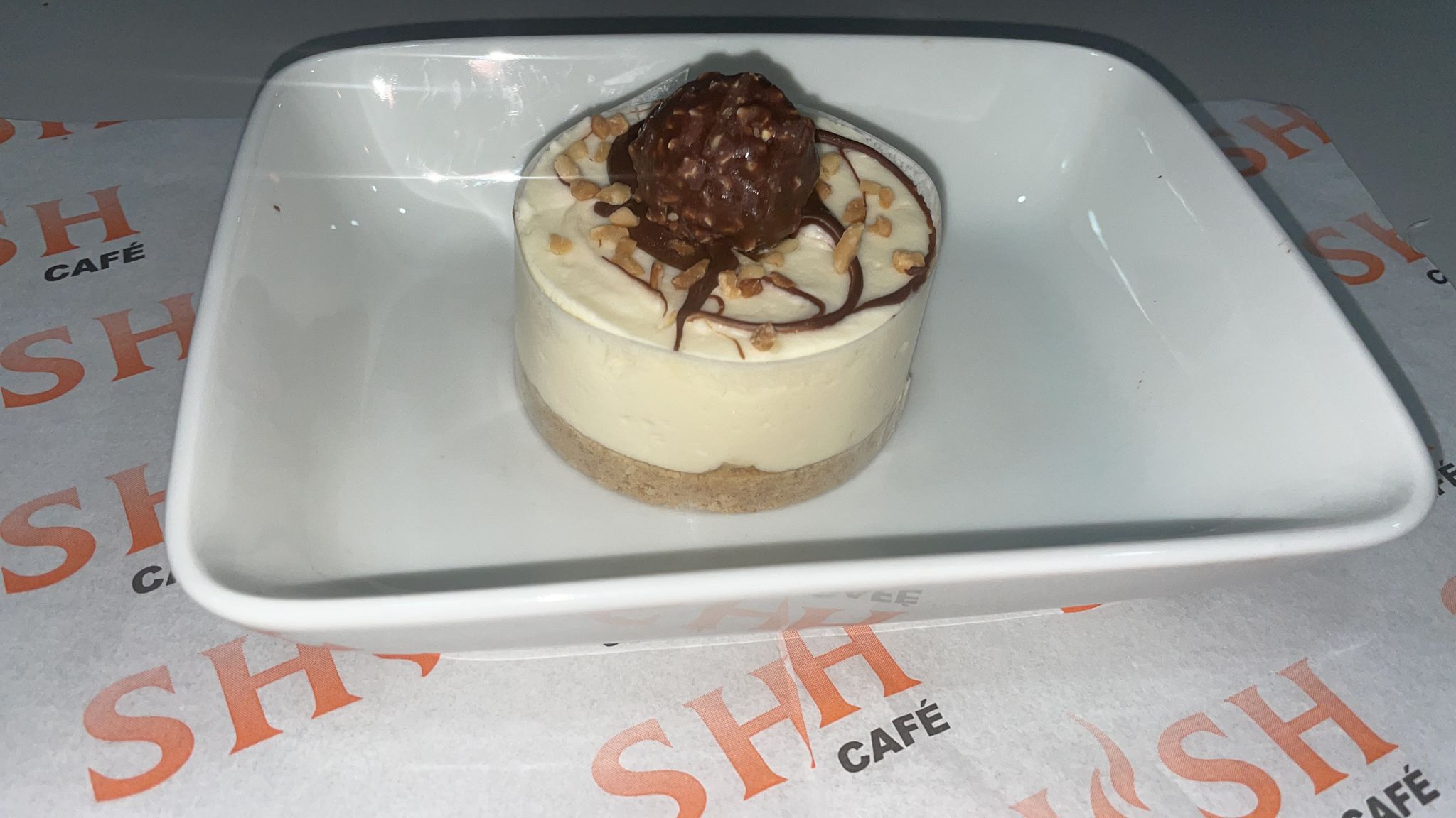 Ferrero Rocher Cheesecake