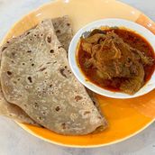 Chapati With Beef Curry