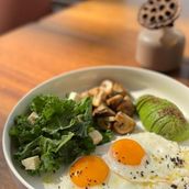 Fried Eggs With Kale