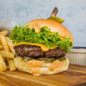 Mad Beef Classic Burger