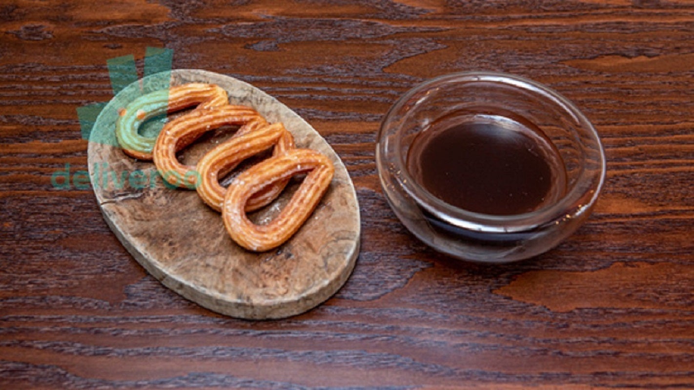 Hot thick spanish chocolate & churros pastries