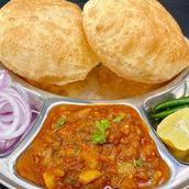Poori Aloo Bhaji [3 Pieces]