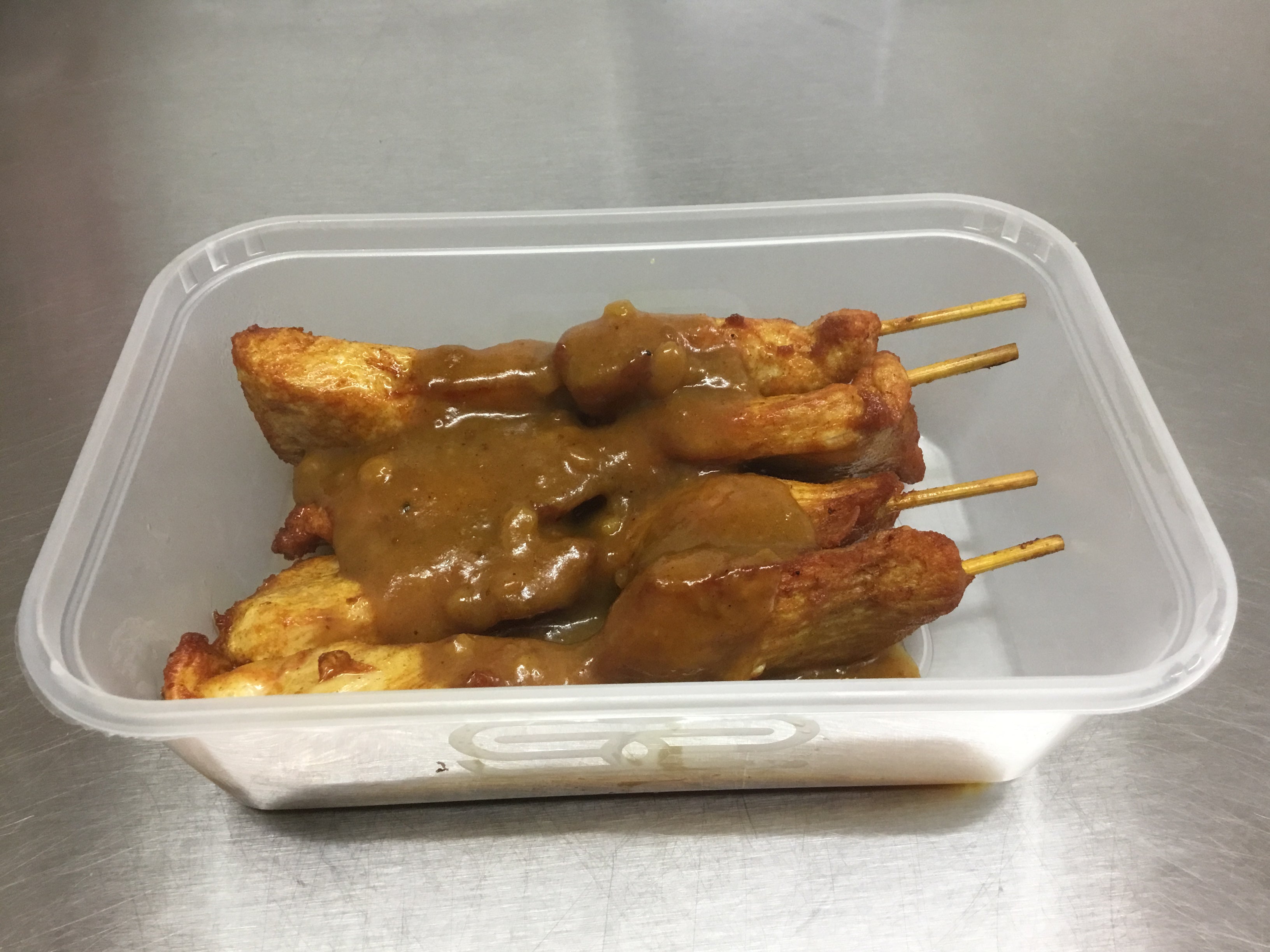 Satay Chicken on Skewers (4)