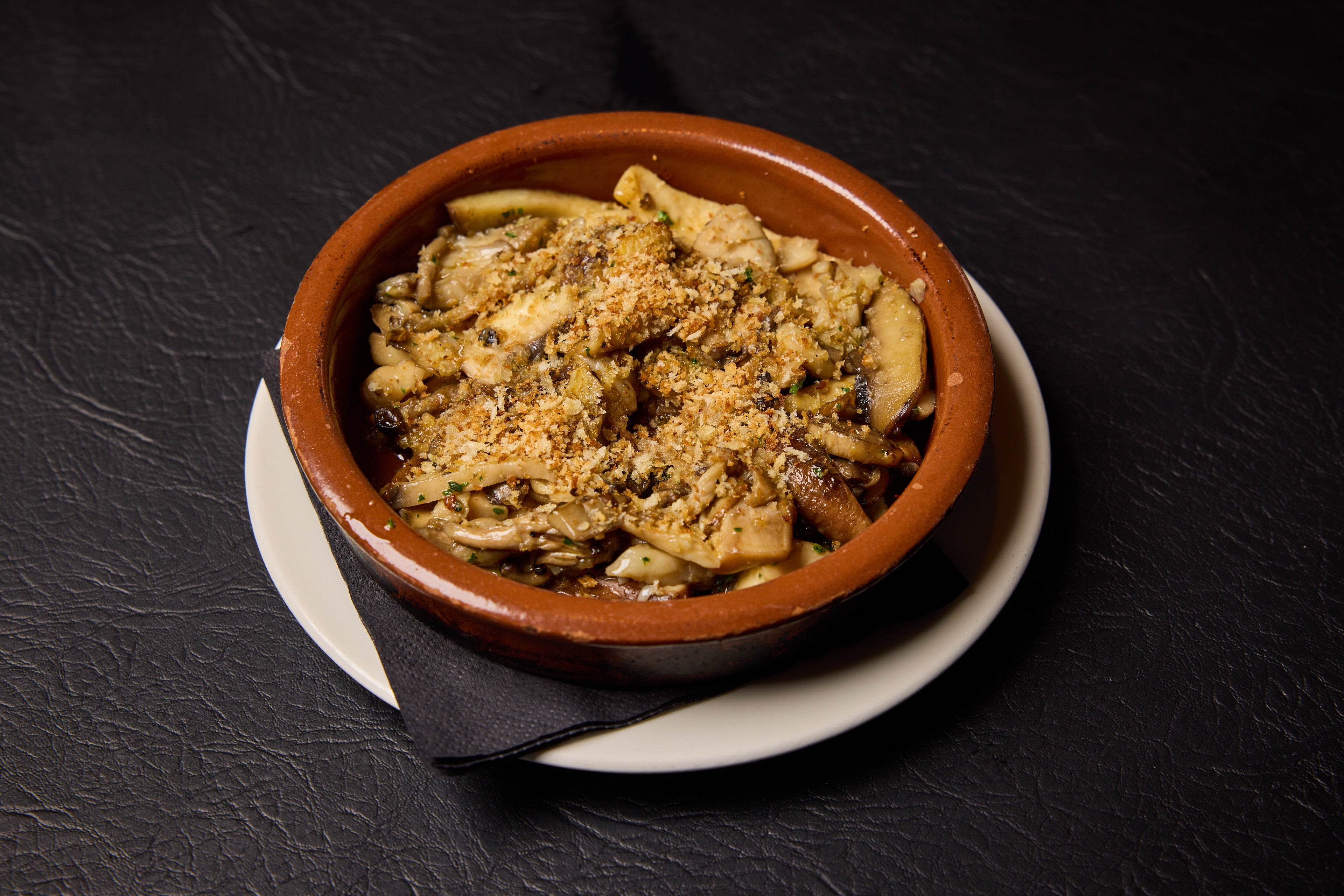 Champiñones y Setas al Ajillo
