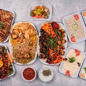 1 Kg Grilled Plate with Mixed Rice Plate with Meat and Chicken and Appetizers