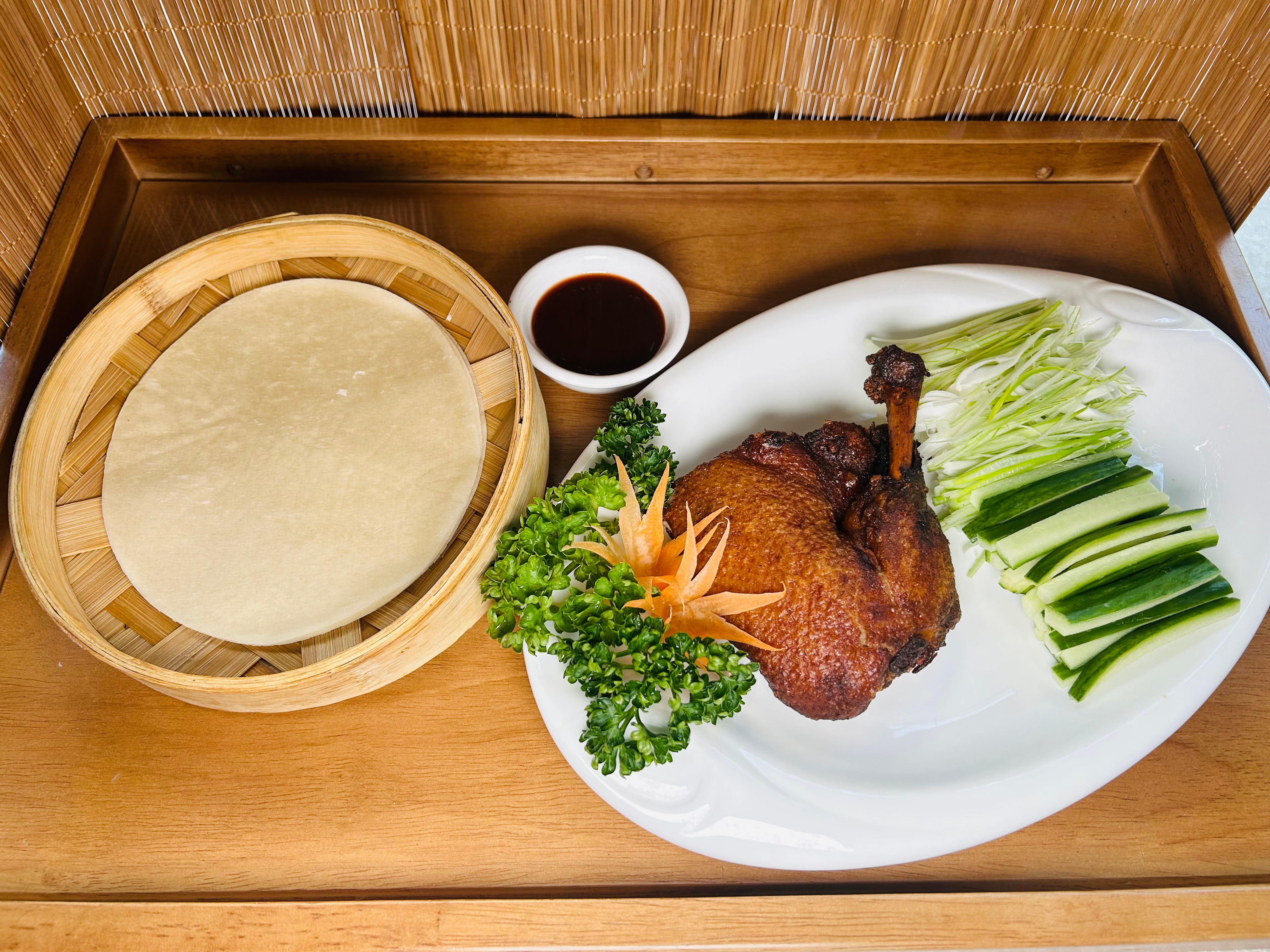 WHOLE AROMATIC CRISPY DUCK