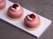 4 Mini Raspberry Cheesecakes