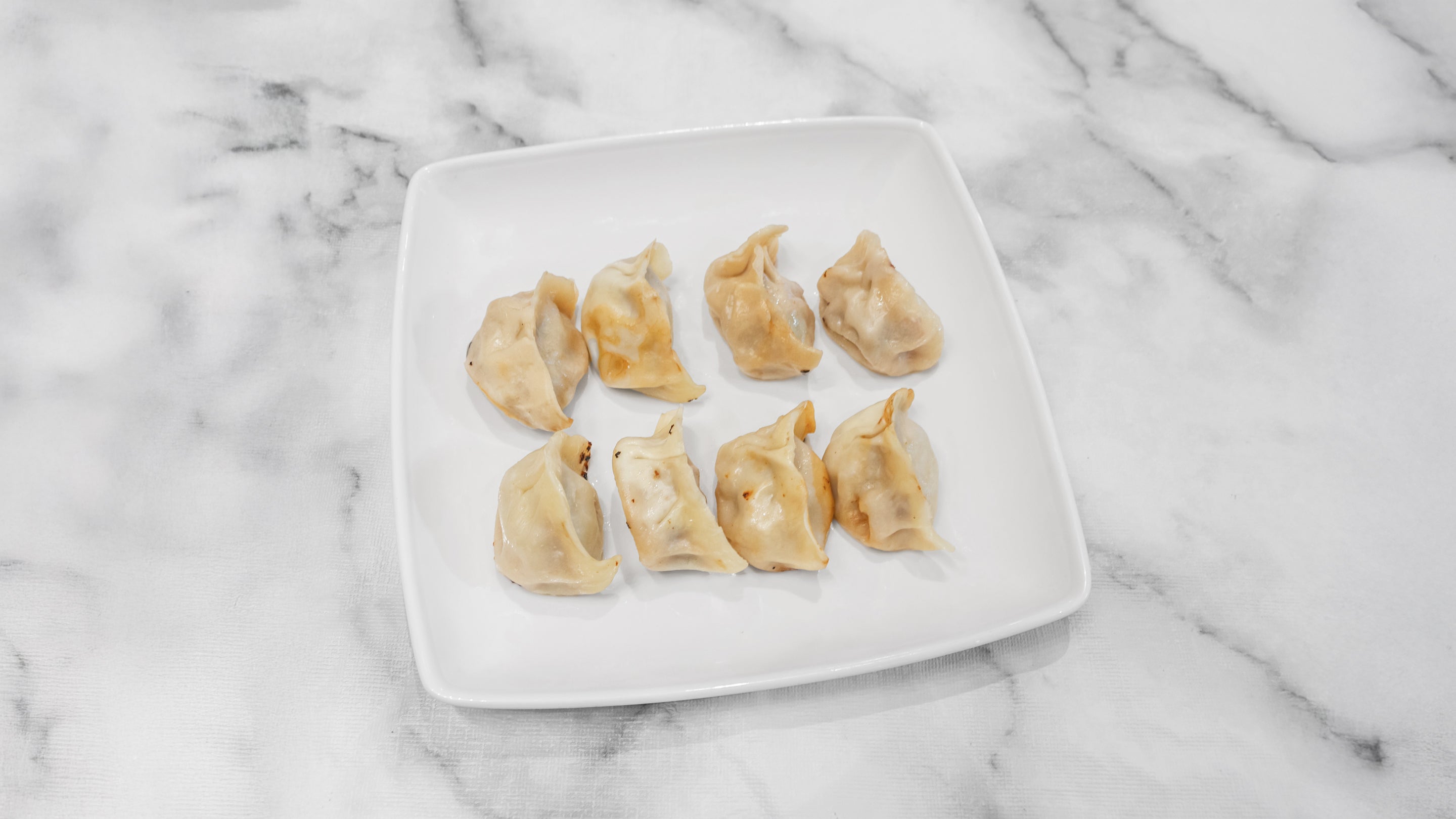 全手工鮮肉餃子 Hand-Made Fresh Meat Dumplings