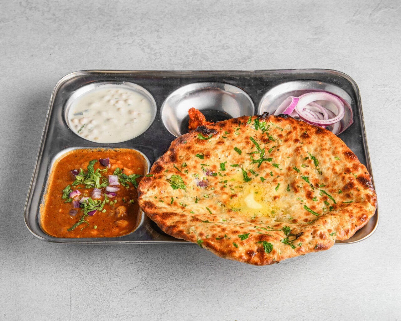 Gobhi Kulcha Thali