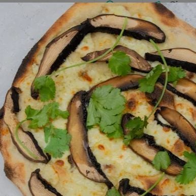 PINSA Truffleness (Halal) (Vegetarian)