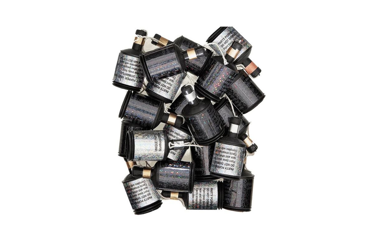 Pack of 15 Party Poppers