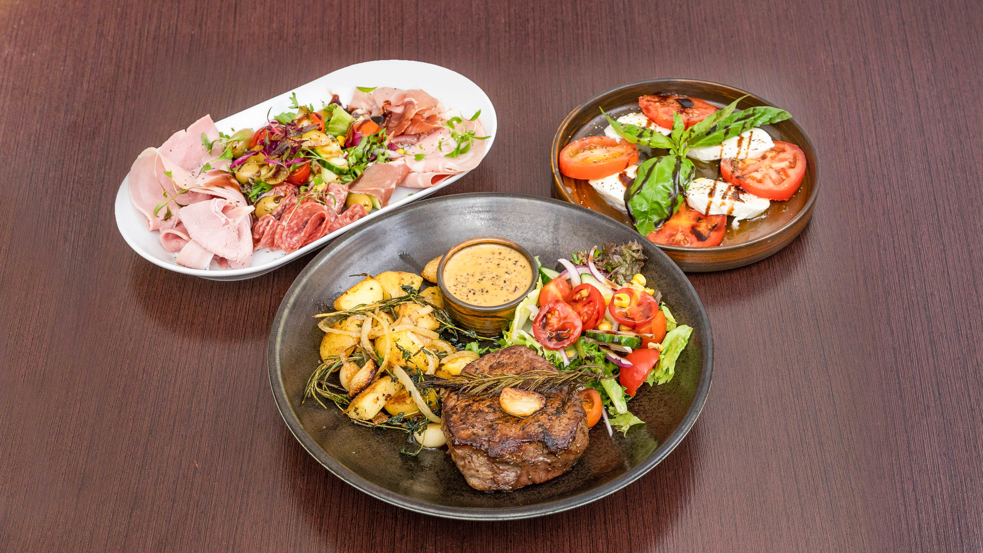 Amici's
